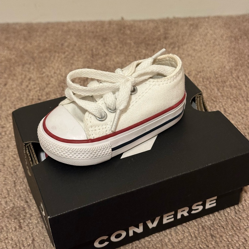 Converse Size 2C